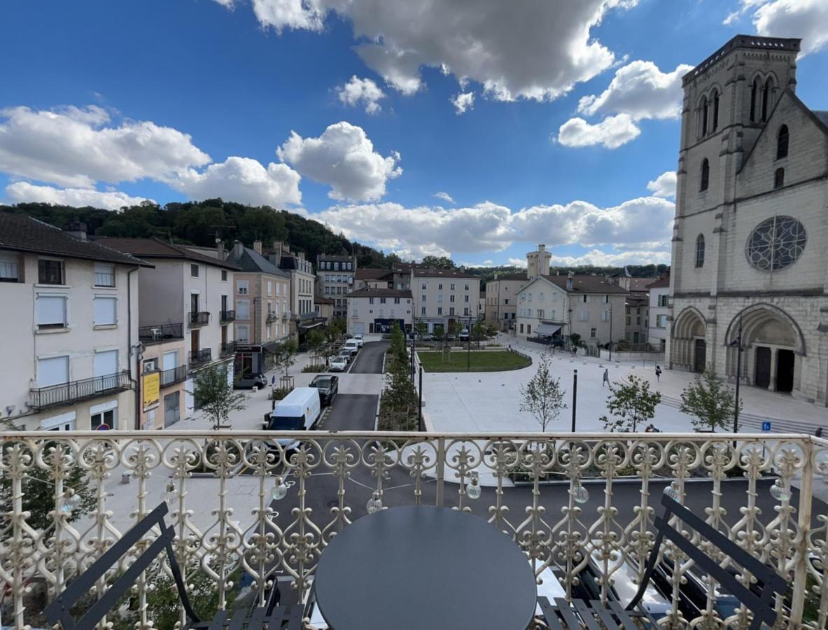 Carnot Place Bourgoin-Jallieu Eksteriør billede